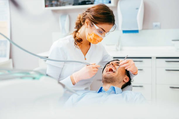 Стоматолог-пародонтолог